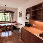 Garni Zur Wacht 3* 스트로블