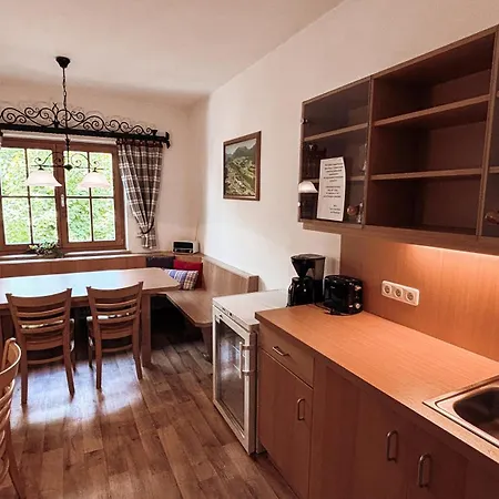 Garni Zur Wacht 3* ストローブル
