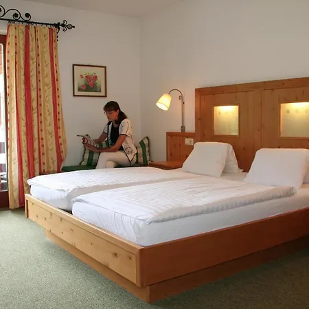 Garni Zur Wacht Pensionat 3*